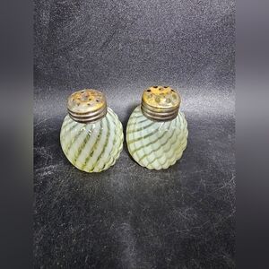 Vintage EAPG Reverse Swirl Salt And‎ Pepper Shakers